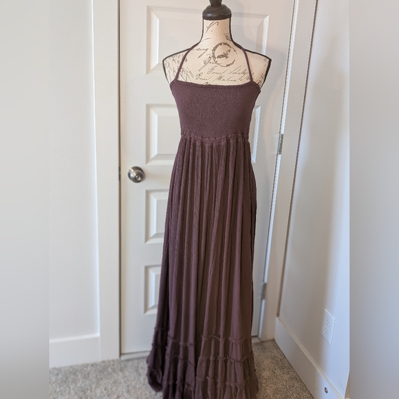 Free People Dresses & Skirts - Free People Plum Halter Smocked Maxi Dress Size XL